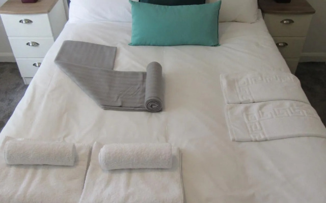The Cambridge Suites - Tas Accommodations