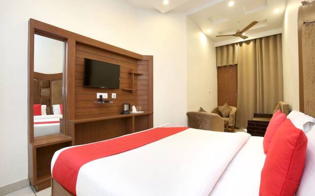 FabHotel Signia Zirakpur