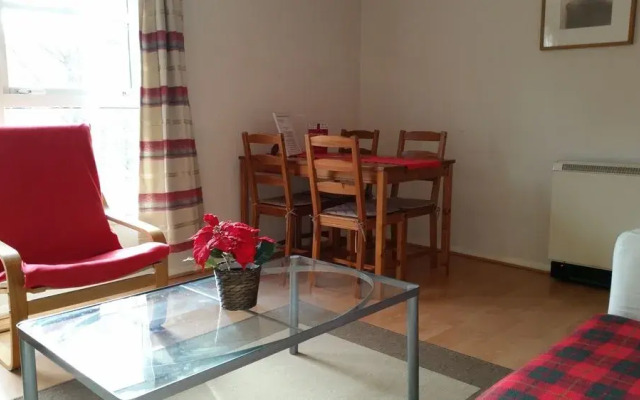 Jamaica Street Apartment