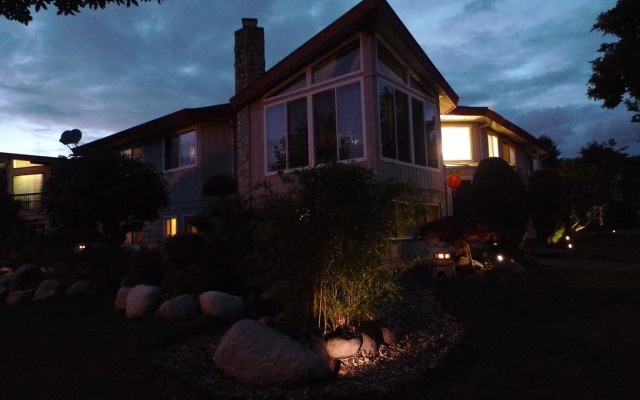 Vancouver Garden Family Suite