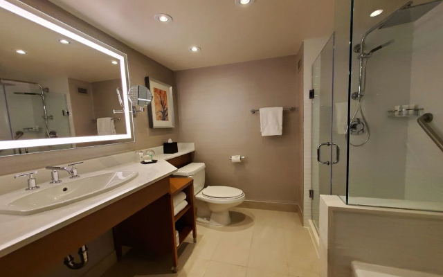 Crowne Plaza Toronto North York Hotel