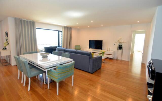 Sec XXI 12 - 3 Bed Flat
