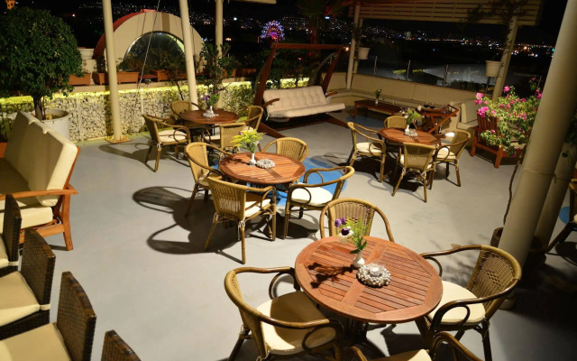 May Park Hotel