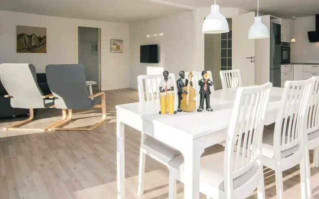 5 Star Holiday Home in Give