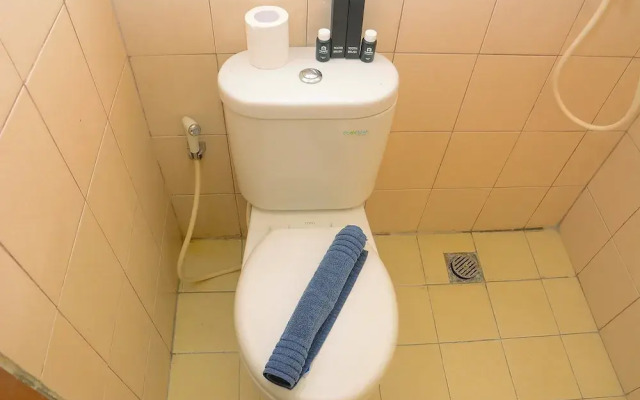 Comfort and Modern Studio Tifolia Apartment