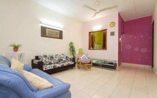 8 Penang Homestay