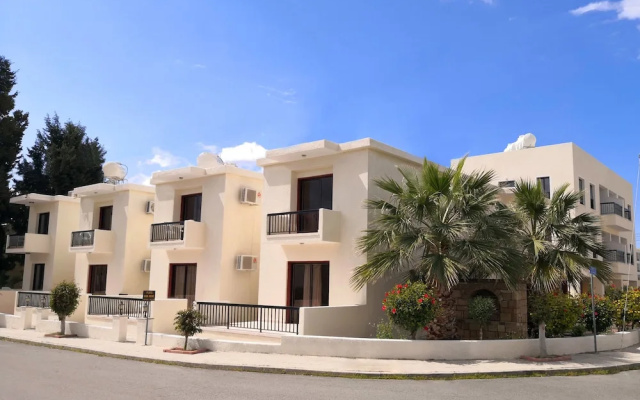 Seashell Apartments