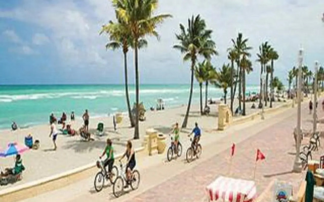 Hollywood Gateway Inn