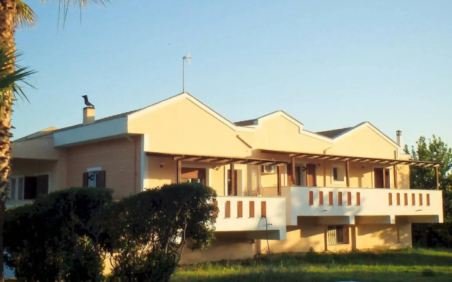 Leone Luxury Villas