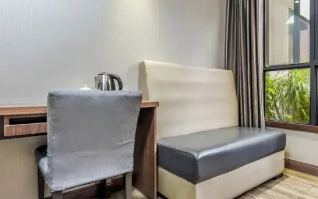 Sifang Yachen Hotel (Chongqing Dadukou Pedestrian Street)