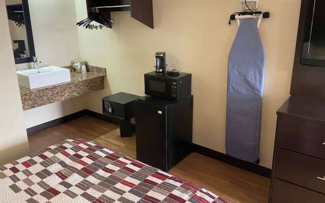 Travelodge by Wyndham Holland/Toledo