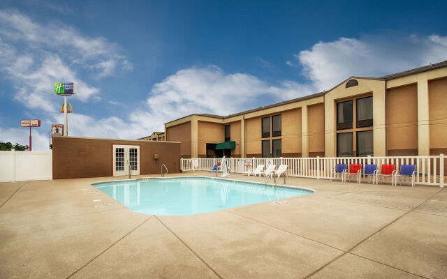 Holiday Inn Express Marshfield by IHG