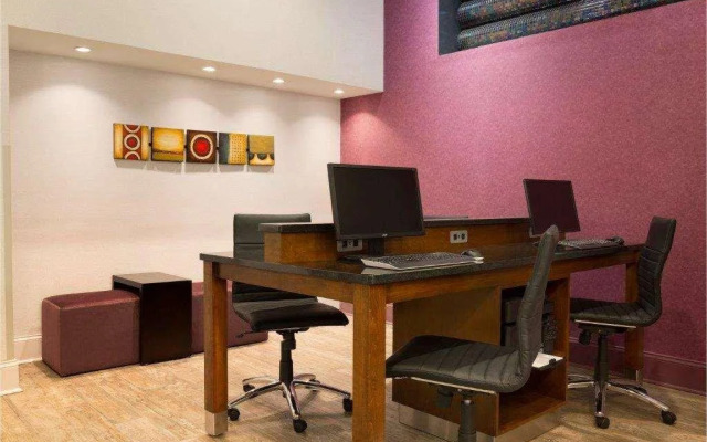 Radisson Rochester Riverside