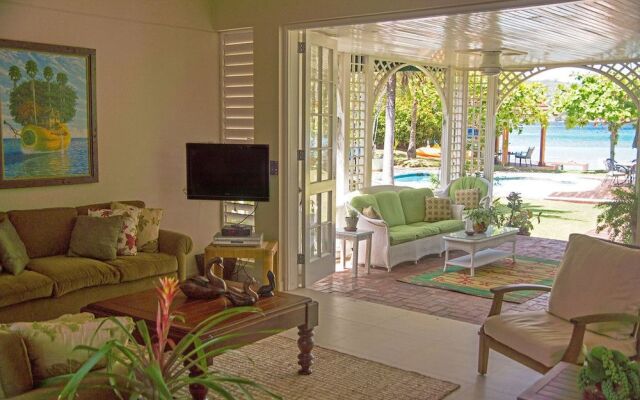 5 Br Beachfront Villa Discovery Bay Prj 1429