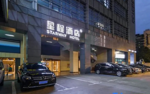 Starway Hotel (Wuhan Hanxi First Road Subway Station)