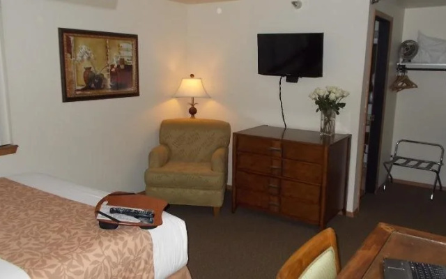 Tides Inn