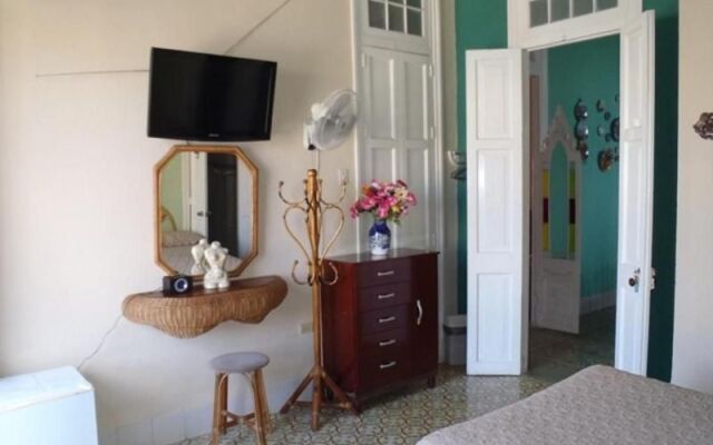 Hostal Balcones Consulado