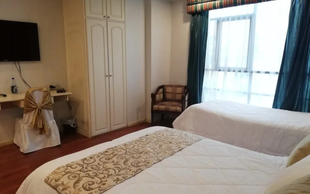 Hotel Bombuscaro
