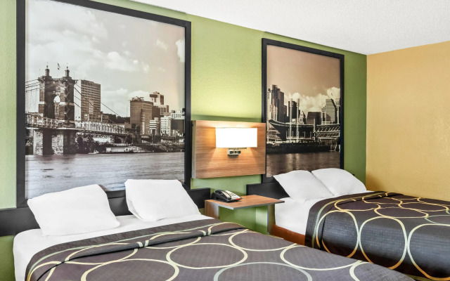 Super 8 by Wyndham Cincinnati/Springdale OH