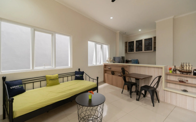 Urbanview Hotel Syariah DJ Gading Serpong