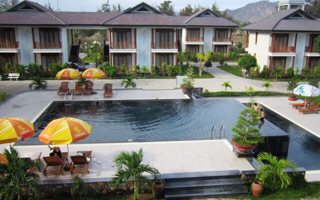 Aniise Villa Resort