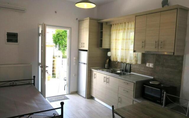 Toula' s Village Apartment