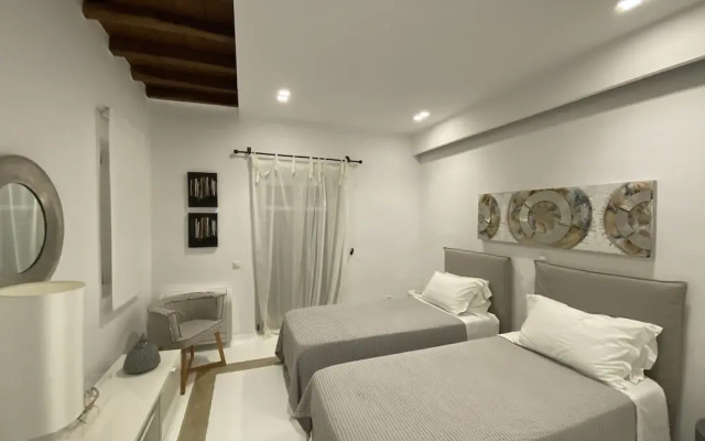 Villa Alessandra - Near Ornos Beach