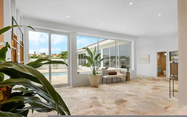 The Court Villa - 8 Bed 8 5 Bath