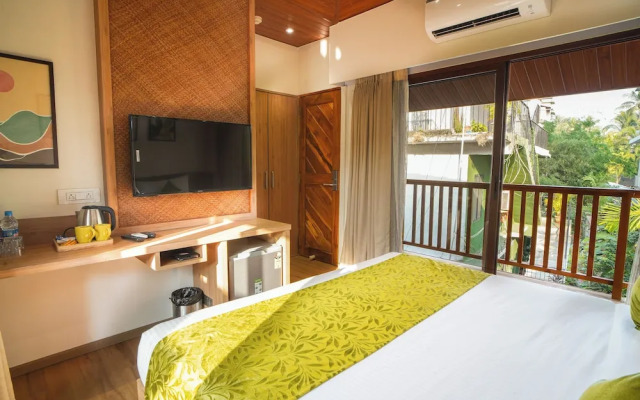 TreeHouse MARS Beach Cottages