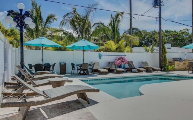 Lulu's Key House Entire 4-unit Complex