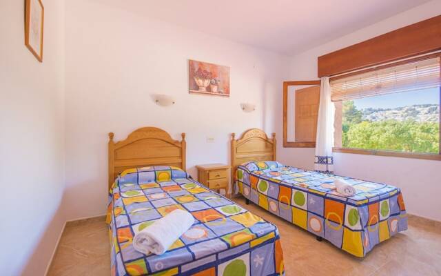 Villa - 7 Bedrooms with Pool - 104989