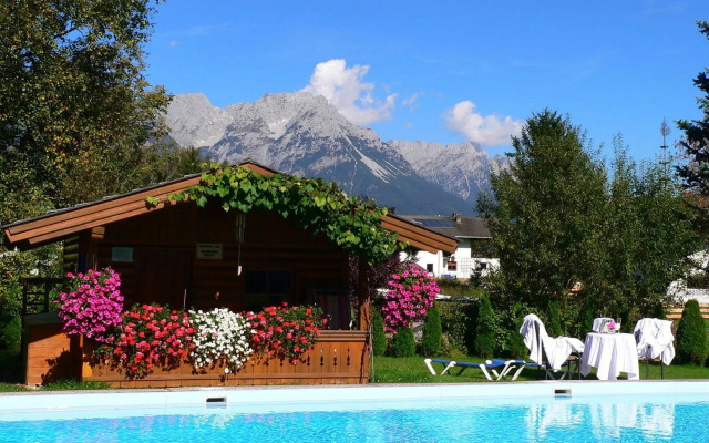 Hotel Tyrol
