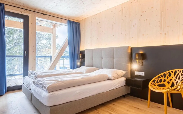 Welcoming Chalet With hot tub