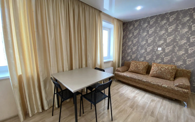 Желтый Нарцисс на улице Пархоменко