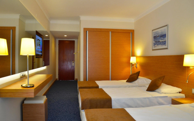 Hotel Grand Efe