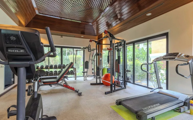 Famous Baan Bua Luxury Estate V238