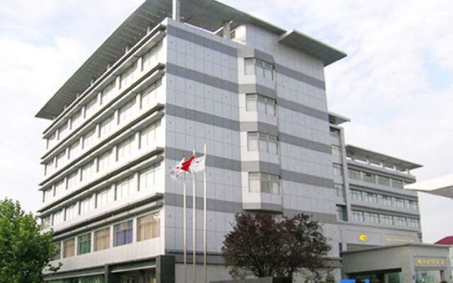Ruifeng International Hotel （Southwest Gate）
