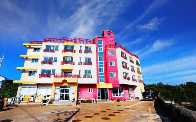 Island Love Pension