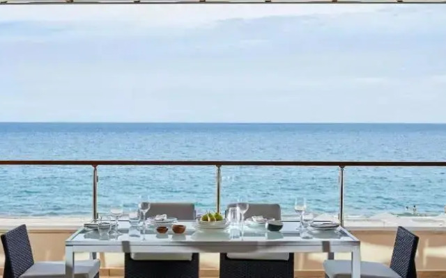 Minoa Palace Resort