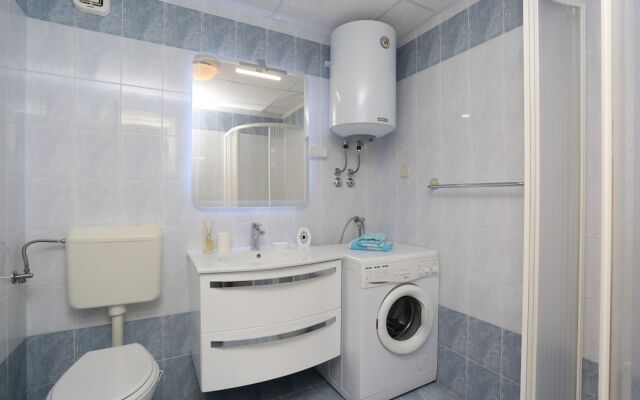 Apartments Creska 629