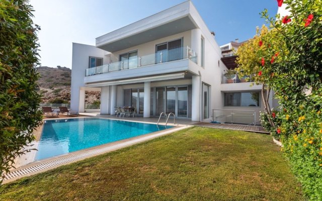 Blue Oasis Luxury Villa