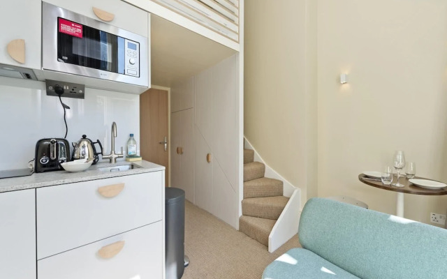 Stylish Mezzanine Studio Near Regent s Park