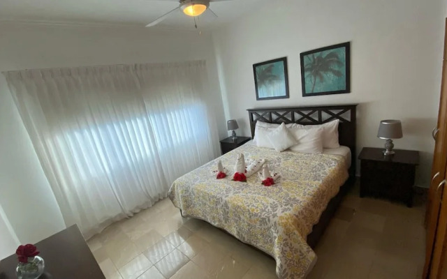 Penthouse With Rooftop and Pool & Beach Access
