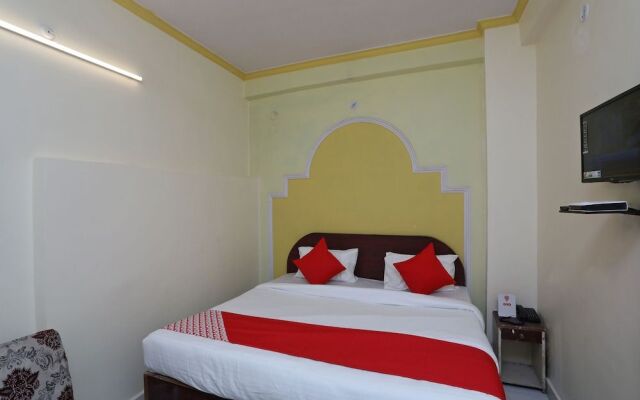 OYO 19804 Hotel Geet International