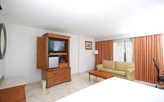 Continental Caribe Bay