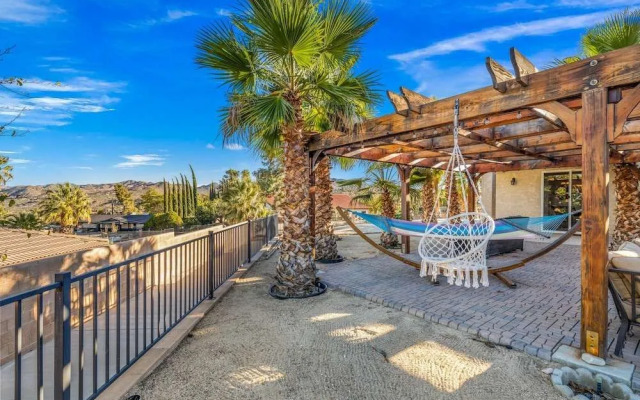 Palm View House