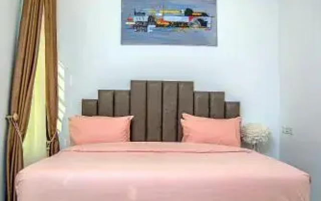 House 475 Apartments.