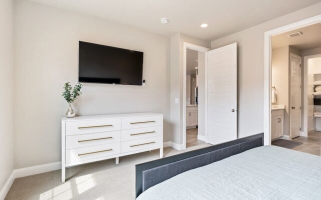 Grand Getaway 10 Bedroom Townhouse