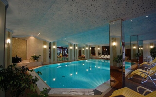 EdeR FriDa – Family Hotel – Tuttiii KomPletti ALL InKlusiv