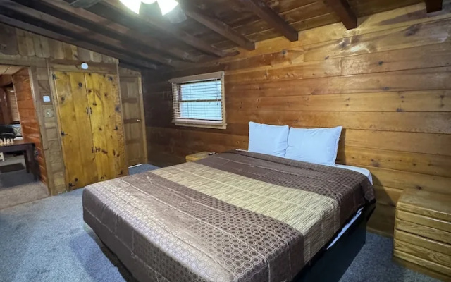 Crest Lodge Historic Mountain Inn